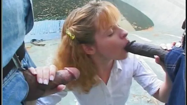 Holivr360VR_复活节兔子喷雾与一个巨大的棍子 孟加拉电影性别的视频