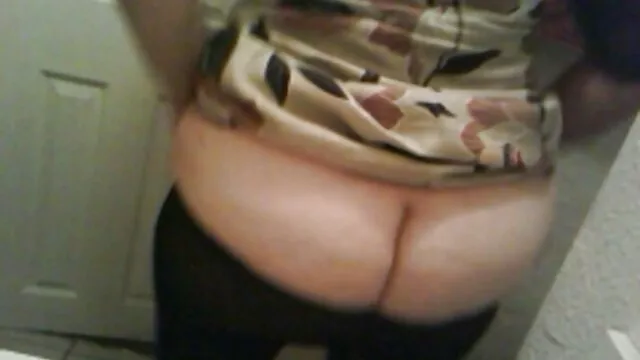 金发碧眼的好，抚摸她的奶子，腿，连裤袜抚摸阴部 色情电影在线