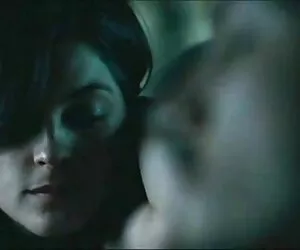 婚礼的妻子是一个大的。 色情电影管