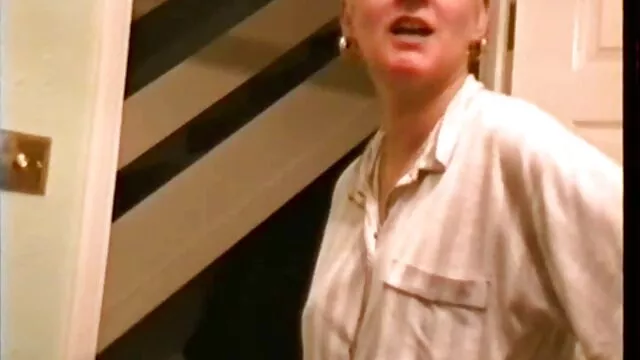 养子,母亲的他妈的,湿内裤,卧室 印地文性感的电影全高清