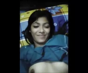 泰国性拿起她的脸在椅子上 妹妹和兄弟的性爱电影