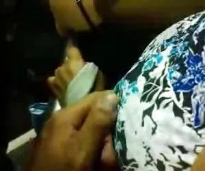 邻居们正在拍摄自己的生活。 丛林淇性感的电影