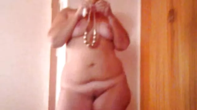 儿子舔下的裤子黑色 性别蓝色电影泰米尔