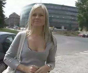 新娘的新郎妹妹，婚礼前的男朋友。 免费的代词管