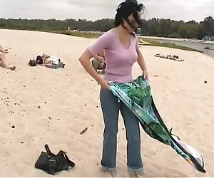 木偶舔,尼日利亚,屁股的人从她的脚来 卡通性感电影