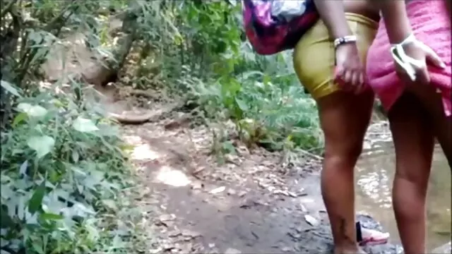 我她的大猫业余的。 色情的性爱场面