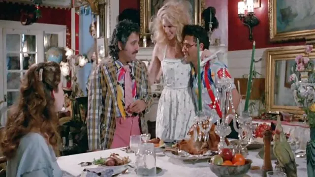 头发红女仆, 免费成熟的电影