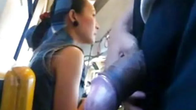 业余学生在宿舍在镜头前。 性感的图片马拉视频