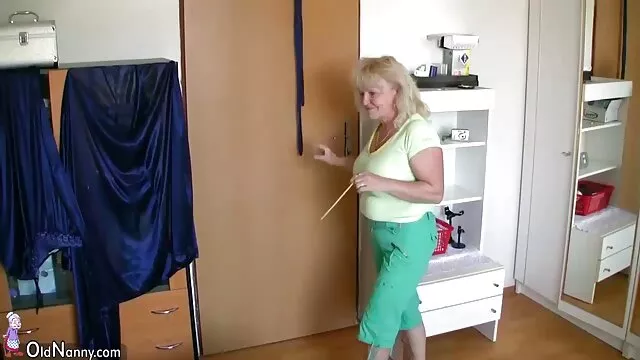 黑人,丝袜,作弊 免费的色情明星