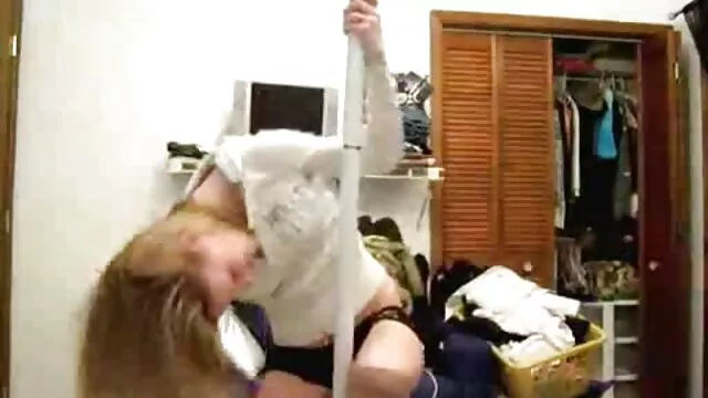 18岁的狗屎黑色 性爱高清完整的电影