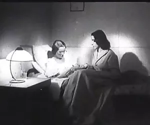 日本青少年吃便便 裸体的性爱场面