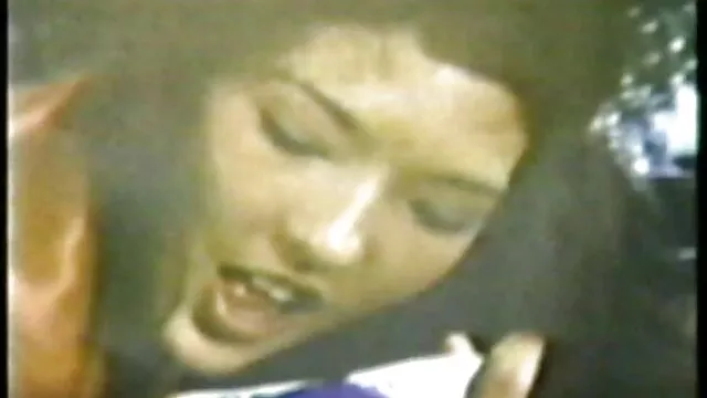 家伙，一个女孩在canzana派对后。 印地语浪漫性爱视频